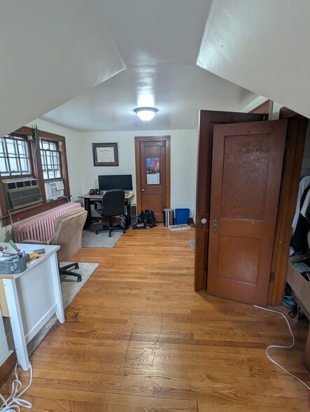 Building Photo - 119 Hammett Ave