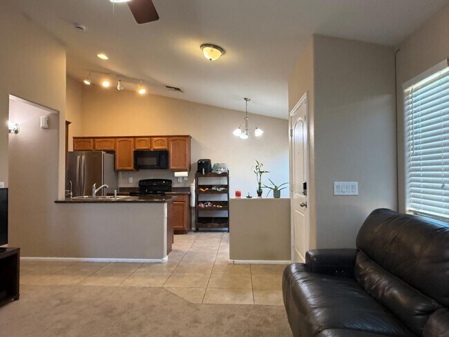 Building Photo - 4533 S 236th Dr