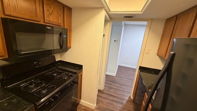 Building Photo - 4107 Avondale Ave
