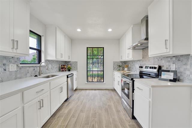 Building Photo - 9738 Amberley Dr