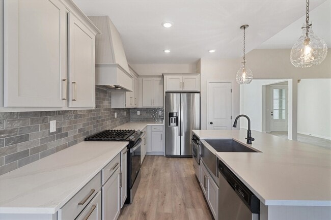 Building Photo - 55 VALLEY VIEW LANE Ln