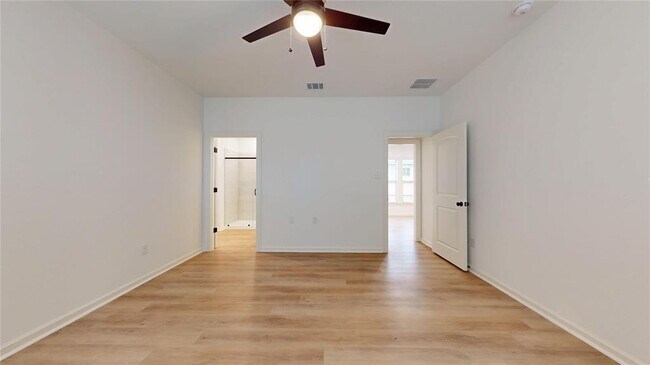 Building Photo - 1023 Pecan Harvest Dr