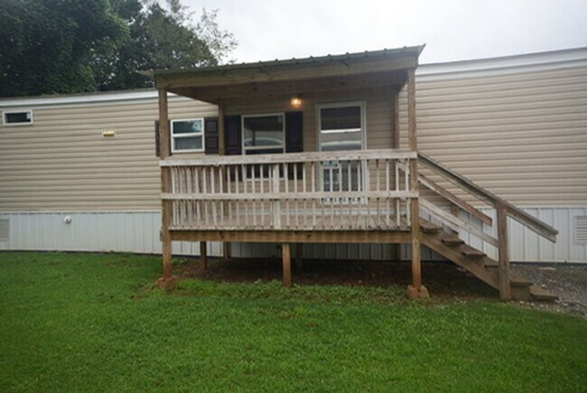 Building Photo - Spacious 2020 Clayton Home Awaits You just 1 mile to JSU!