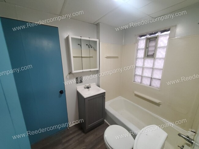 Building Photo - Private 1 bedroom house with Office space!!