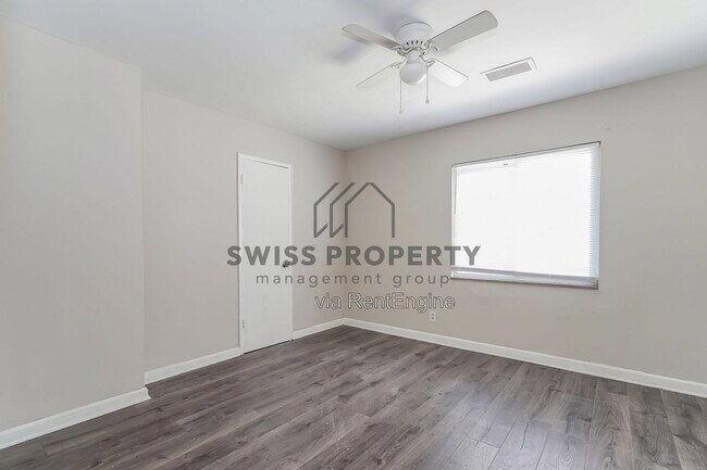 Building Photo - 1436 Oakwood Ave