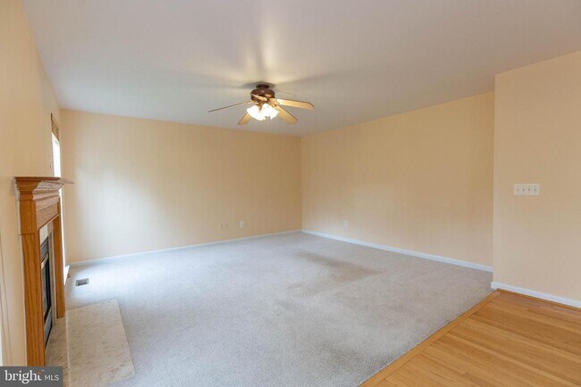 Building Photo - 53 Pebble Beach Dr