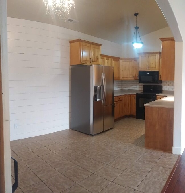 Building Photo - 1045 S 1700 W