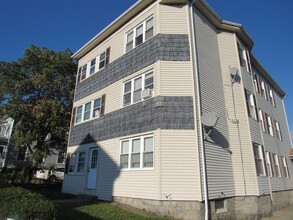 Building Photo - 52 Plantation St