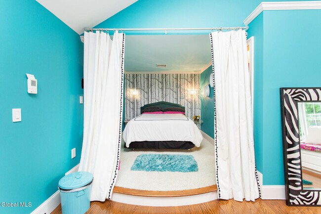 Building Photo - 106 Greenfield Ave