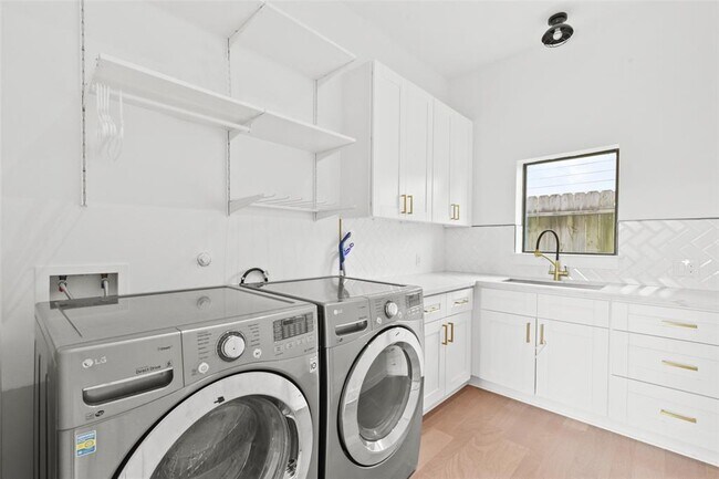Building Photo - 2703 Tannehill Dr