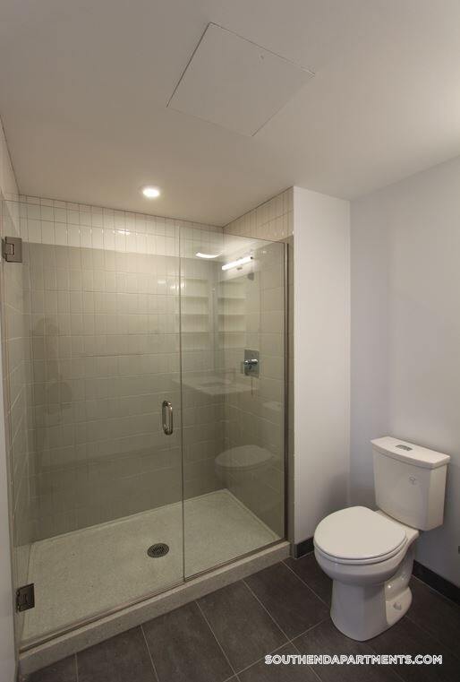 Building Photo - 150 Camden St