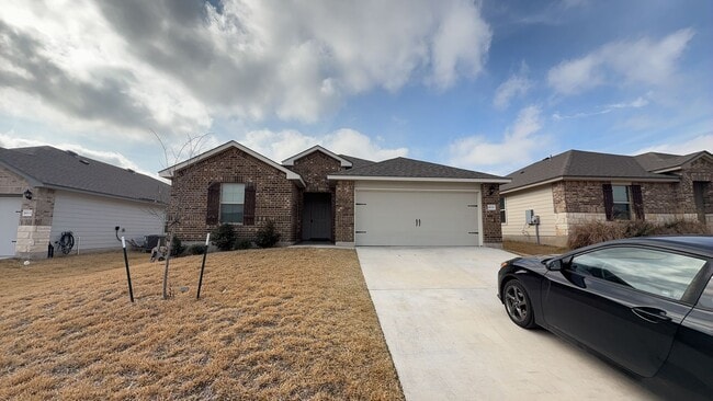 Building Photo - LAKE POINTE TERRACE!  4-bedroom 2-bathroom house! $500 Off!!