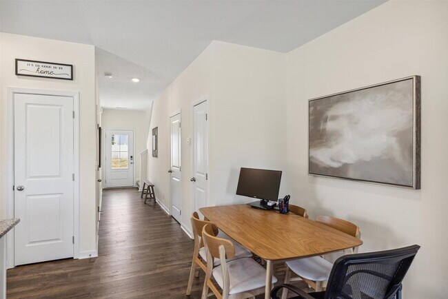 Building Photo - End unit! Available soon!