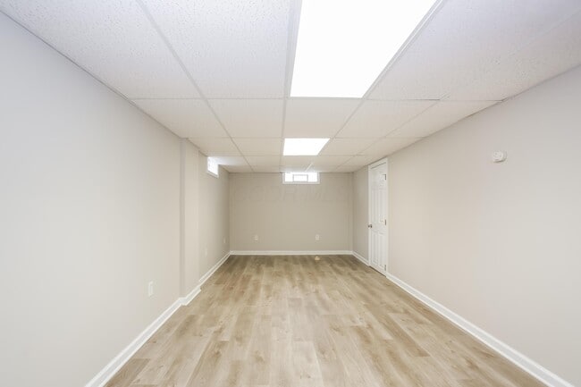 Building Photo - 241 Southard Dr