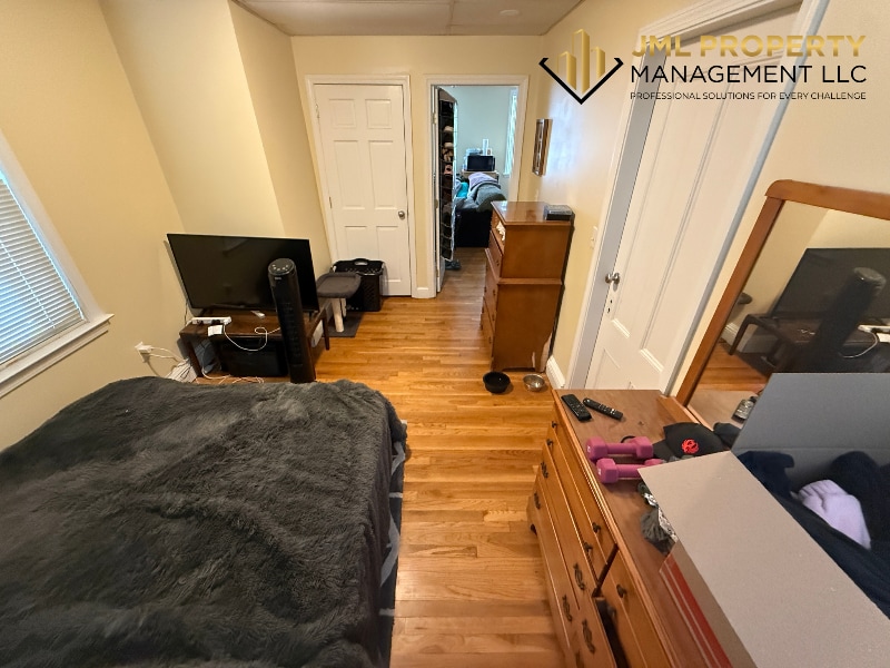 Building Photo - 500 Cherry St