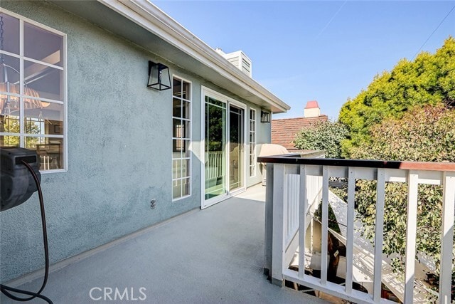 Building Photo - 718 S Broadway