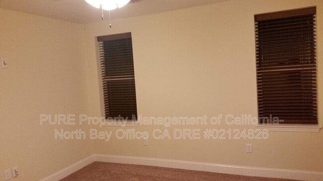 Building Photo - 131 Arlington Dr