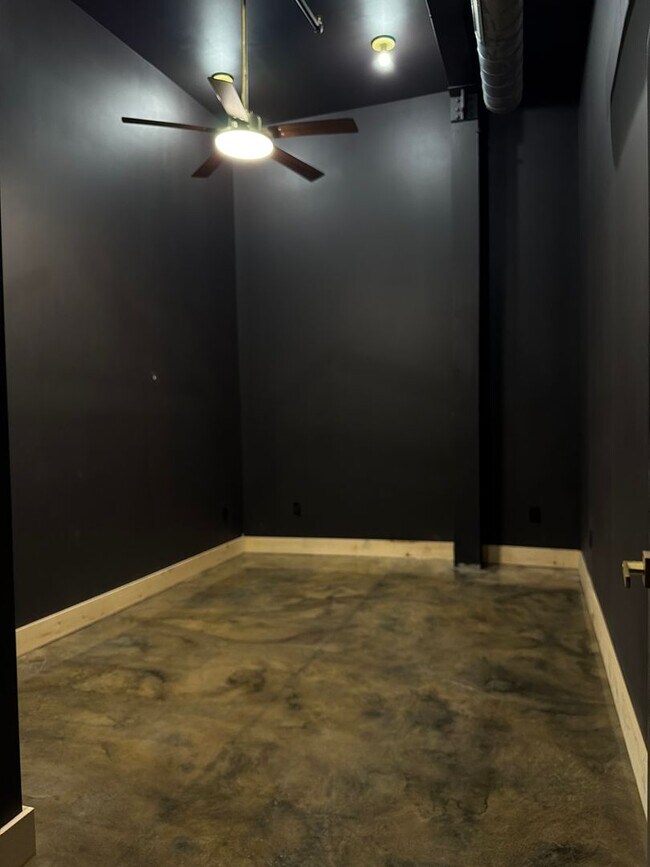 Building Photo - 2 bedroom/1 bathroom NEW LUXURY apartment in Red Lion, PA