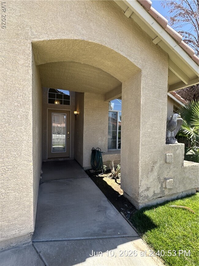 Building Photo - 194 Kachina Dr