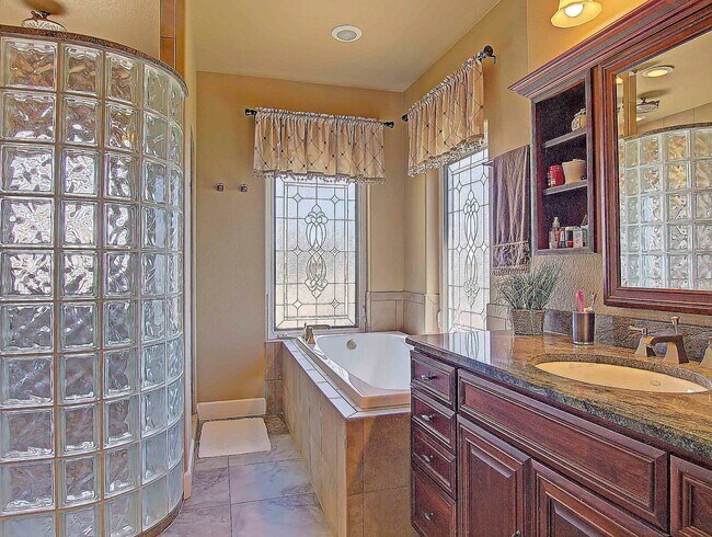 Building Photo - 7975 Ruststone Ct
