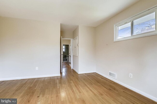 Building Photo - 4503 Traymore St