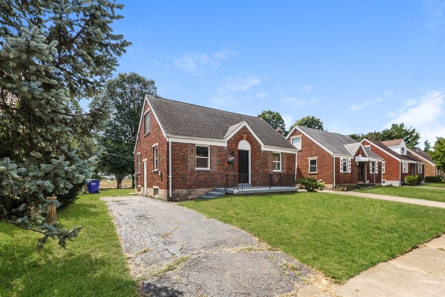 Building Photo - 526 Harriet St