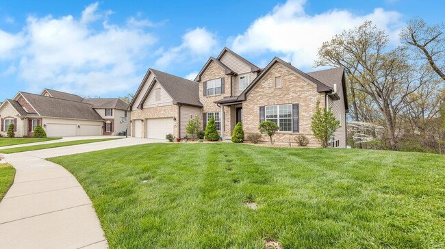 Building Photo - 303 Gateview Dr