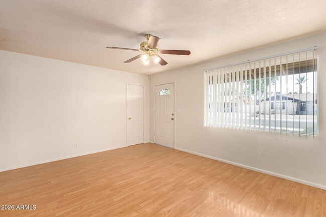 Building Photo - 550 W 19th St