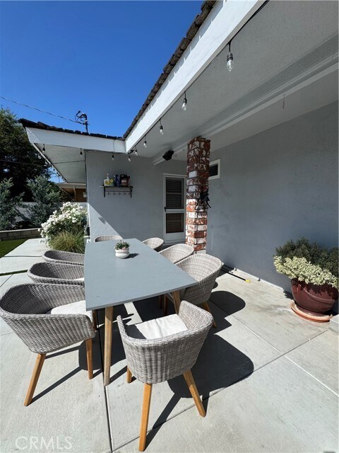 Building Photo - 500 Briarwood Dr