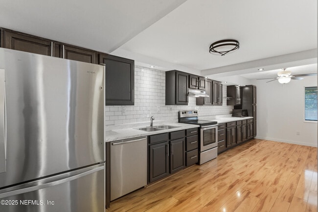 Building Photo - 7188 Cypress Cove Rd