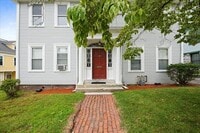 Building Photo - 36 Cedar St