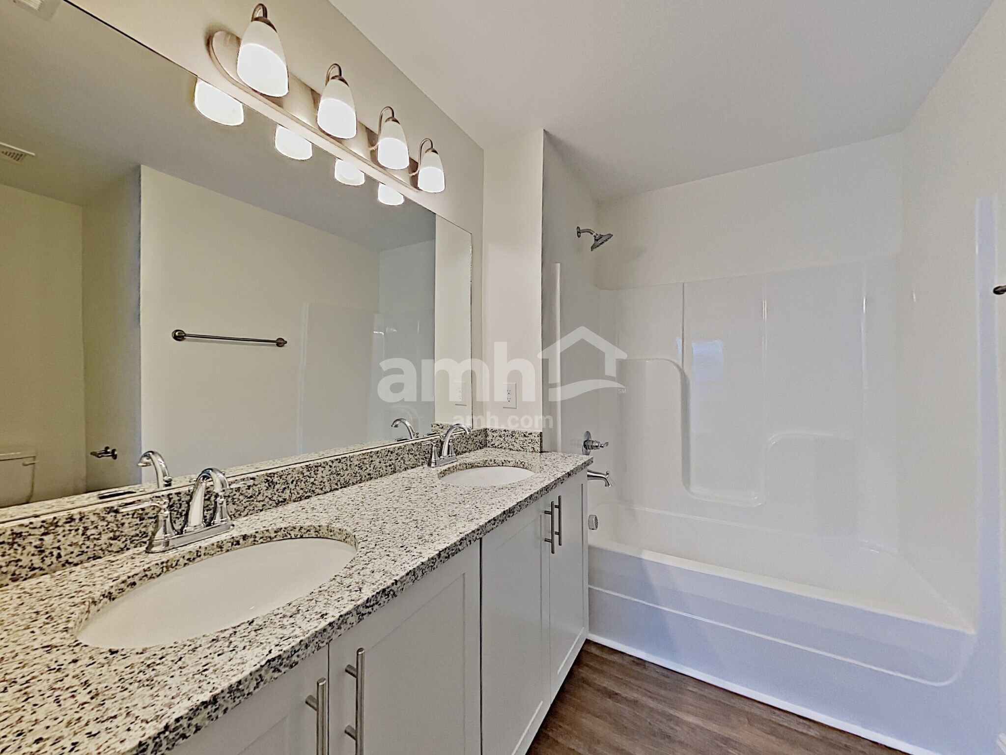 Building Photo - 5332 Tupelo St