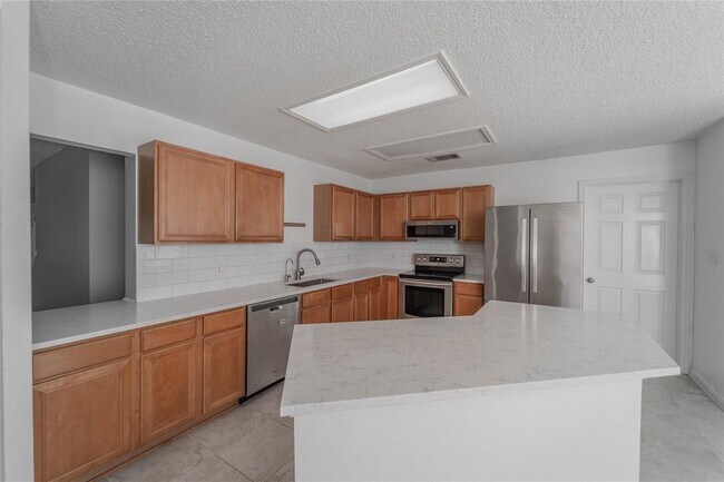 Building Photo - 612 Catumet Dr