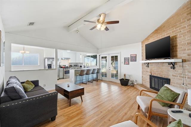 Building Photo - 802 Buckingham Pl