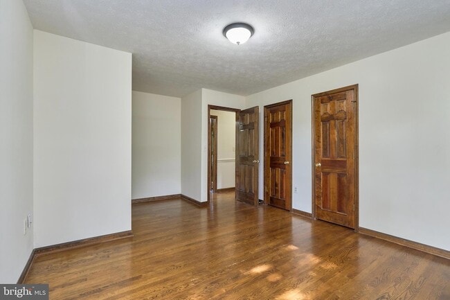 Building Photo - 8332 Hilltop Ave