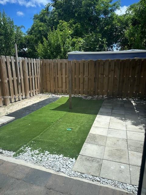 Building Photo - 390 NE 12th St