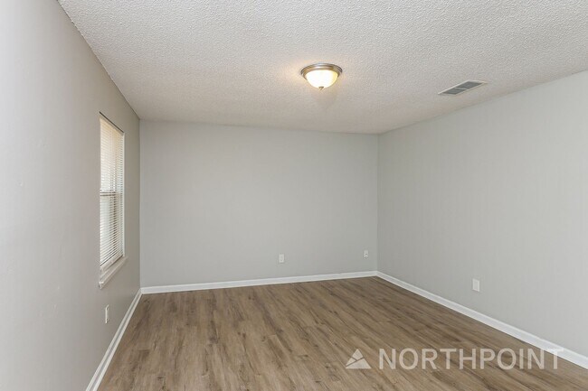 Building Photo - 3 BR/2BA | Newly Renovated Single Family Home | 1-Car Covered Parking | Front yard!