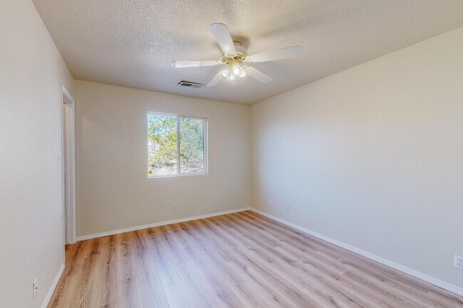 Building Photo - 3473 Martin Meadows Dr NE