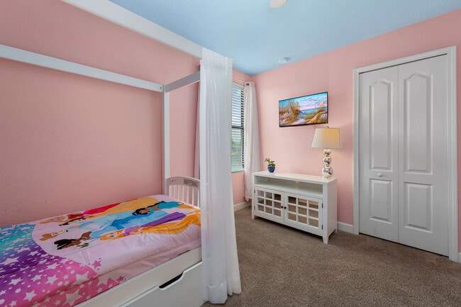 Building Photo - 1520 Moon Valley Dr