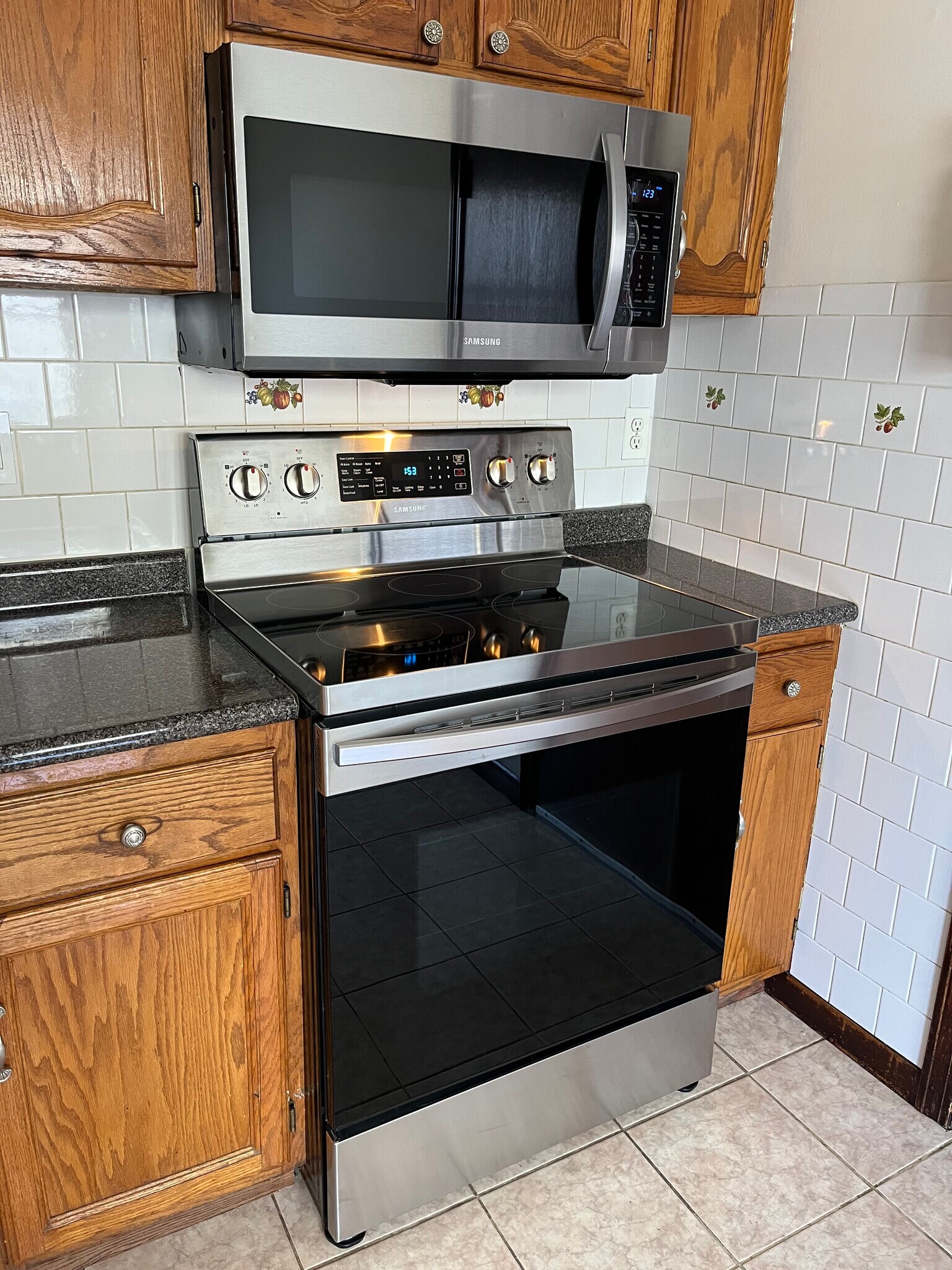 Building Photo - 77 Star St