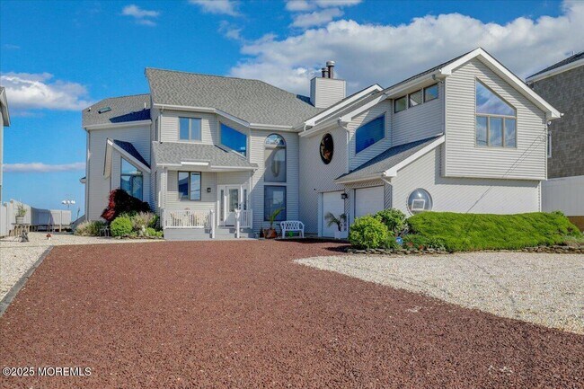 Building Photo - 1207 Capstan Dr