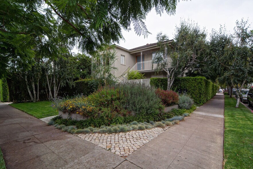 Building Photo - 755 N Harper Ave