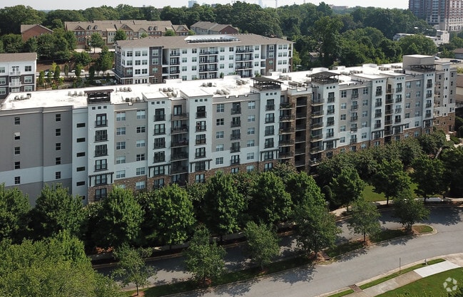 Building Photo - Camden Brookwood