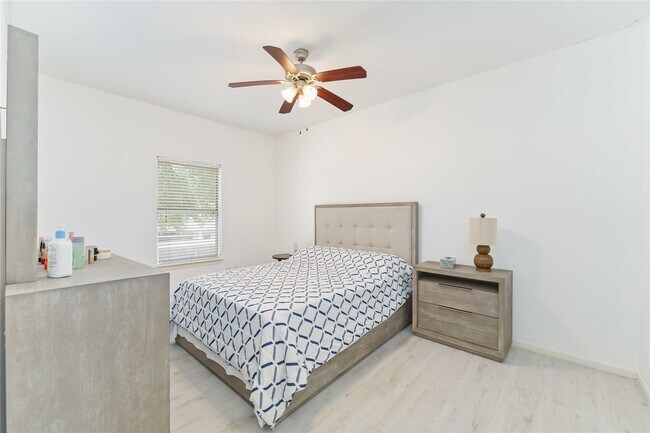 Building Photo - 710 Bering Dr