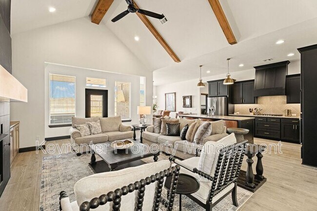 Building Photo - 2805 Crystal Creek Dr