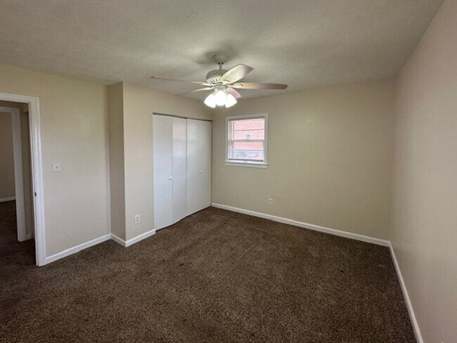 Building Photo - Nice House in Garden Springs! Off-Street Parking, Convenient Location, Pets Ok!