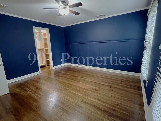 Building Photo - 1089 Isabelle St
