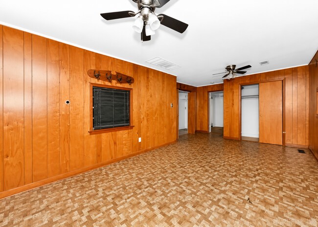 Building Photo - 800 W 34th Ave
