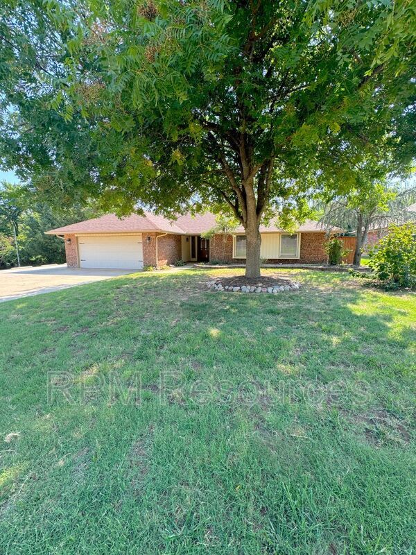 Building Photo - 12000 Hollyrock Dr