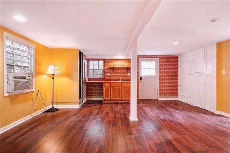 Building Photo - 724 Evelina St